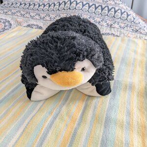 ⭐ Penguin Pillow Pet